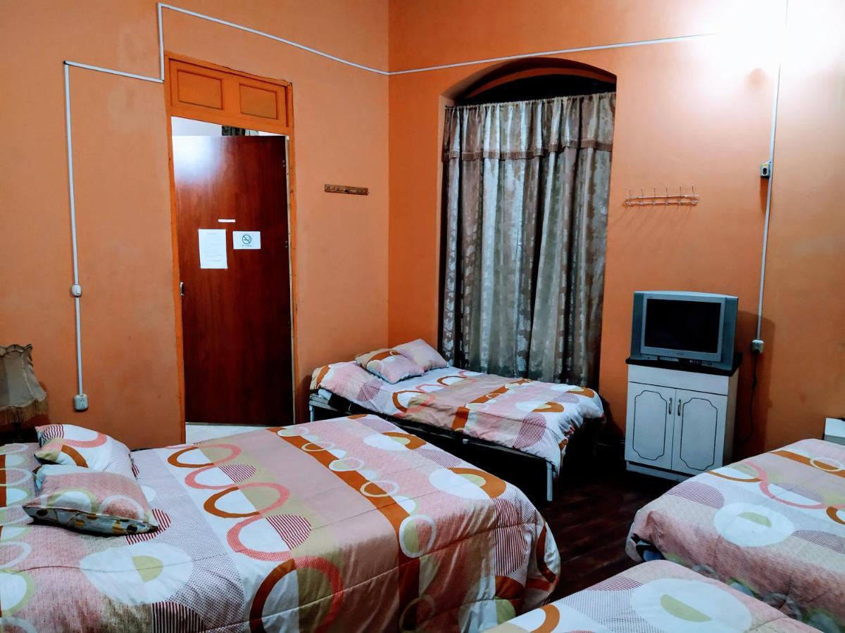 Hostal Latitud Ecuem Quito Extérieur photo