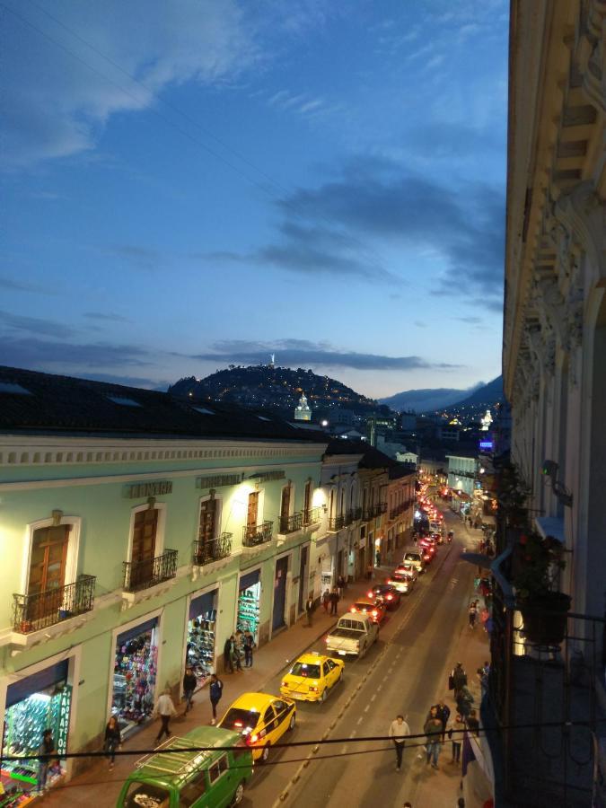 Hostal Latitud Ecuem Quito Extérieur photo