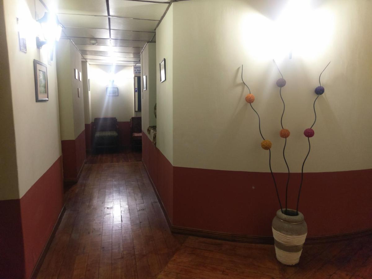 Hostal Latitud Ecuem Quito Extérieur photo